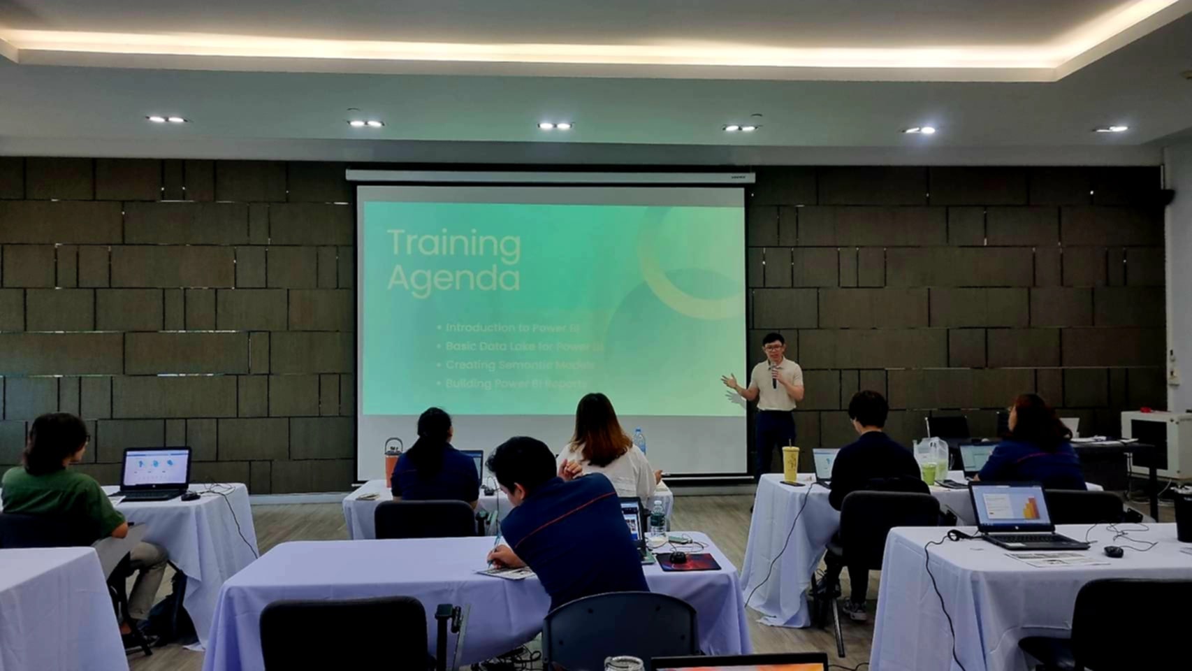 One Portal Empowers CSP Staffs with Microsoft Fabric & Power BI Training (April 2025)